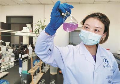 錦疆化工 以“綠色引擎”激活發展新動能，打造卓越化工產品檢測服務